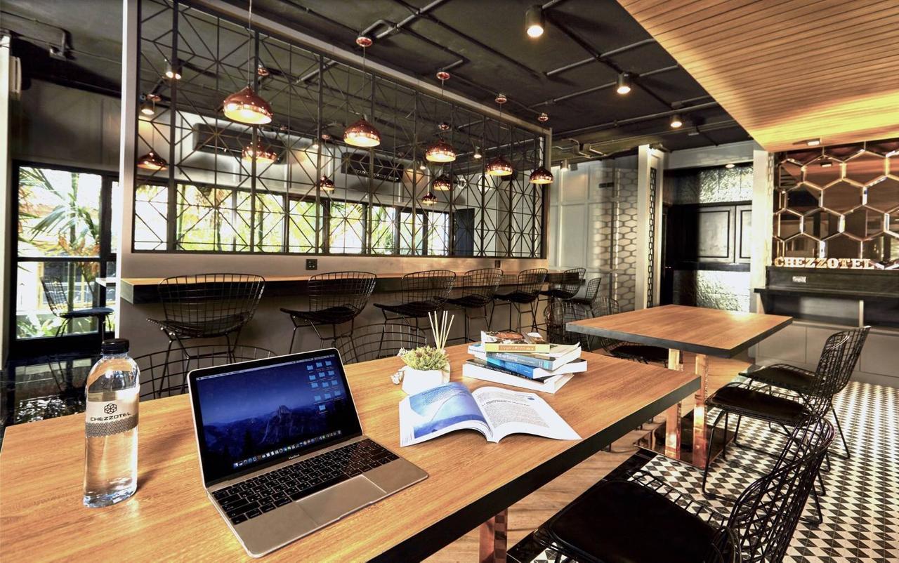 Chezzotel Pattaya Bagian luar foto